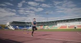 详解棒球规则中的球员下放期限规定及其对球队薪资空间的调节