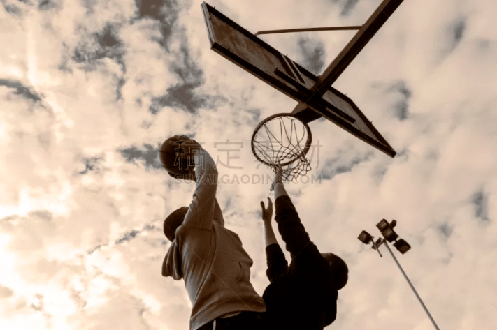 在《孤山独影 Cairn》开启人生攀岩体验 将于2026年1月30日正式发售